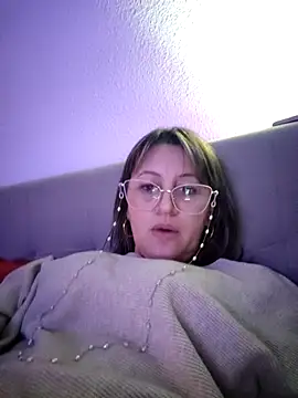 naughtymilfT online show from February 17, 2025, 5:01 pm
