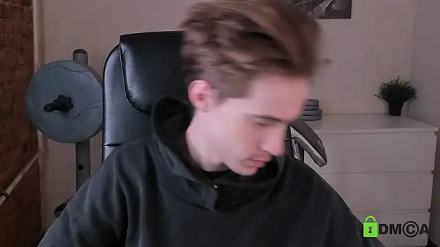 Snapshot of _tokyo_ghoul chatting on November 2, 2025, 10:20 am  tokyo ghoul online show from November 2, 2025, 10:20 am