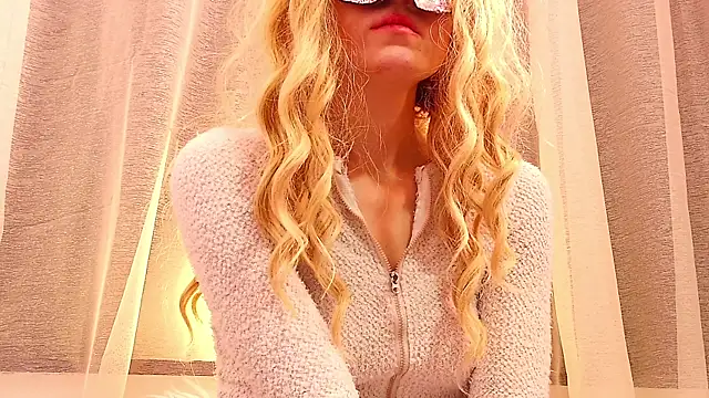 SecretAnni online show from February 9, 2025, 6:16 pm