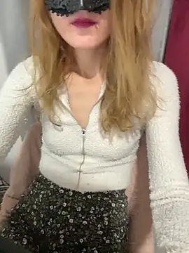 Snapshot of SecretAnni chatting on October 7, 2025, 9:38 pm SecretAnni online show from October 7, 2025, 9:38 pm