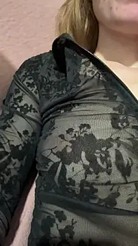 Snapshot of SecretAnni chatting on October 16, 2025, 7:27 am SecretAnni online show from October 16, 2025, 7:27 am