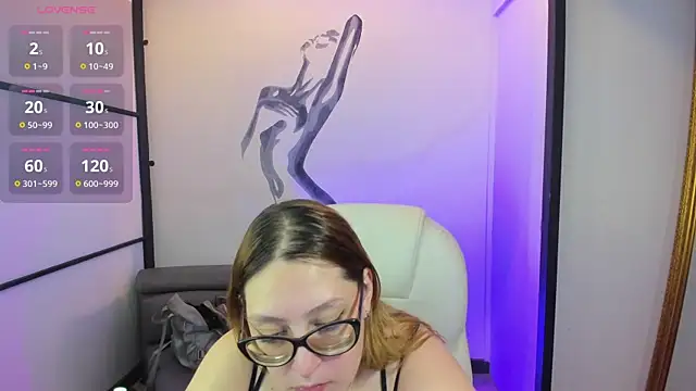 NiickyJones online show from February 25, 2025, 7:31 am