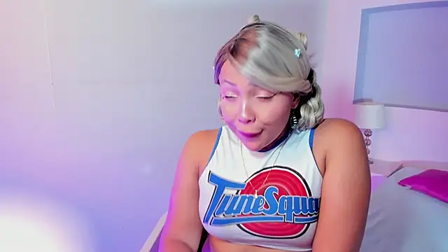mollylogan1 online show from March 7, 2025, 3:51 am