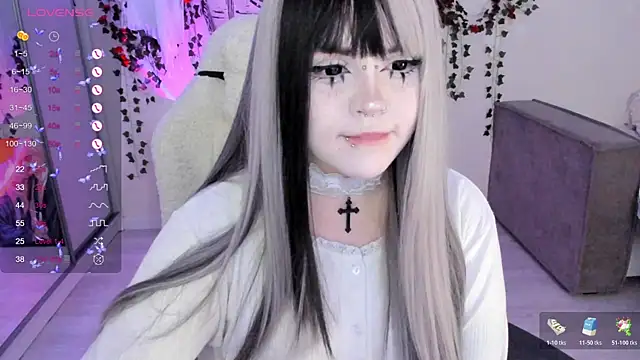 SelenaCute online show from November 4, 2025, 11:58 am