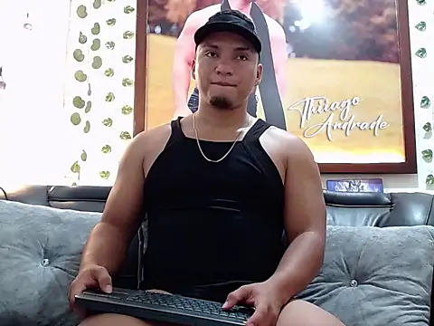 Snapshot of maykolreus chatting on October 8, 2025, 9:15 pm maykolreus online show from October 8, 2025, 9:15 pm