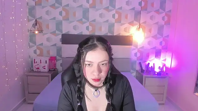 Snapshot of megancero chatting on March 1, 2025, 12:45 pm megancero online show from March 1, 2025, 12:45 pm