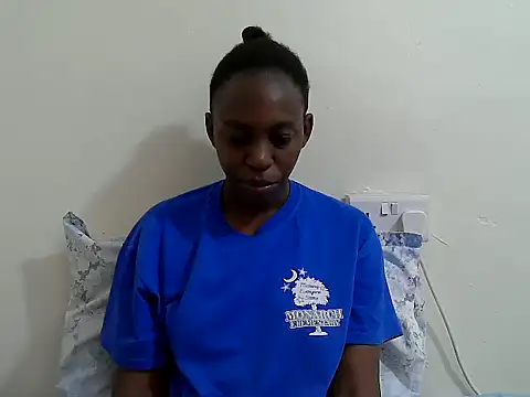 Snapshot of lizbela1 chatting on October 16, 2025, 10:23 am lizbela1 online show from October 16, 2025, 10:23 am