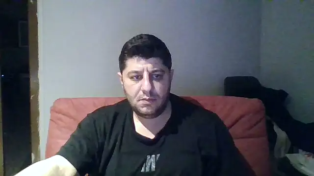 erkekkkadam online show from April 2, 2026, 9:32 pm