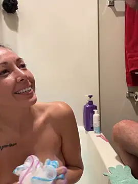 Snapshot of MnM4ever chatting on November 1, 2025, 8:30 am MnM4ever online show from November 1, 2025, 8:30 am