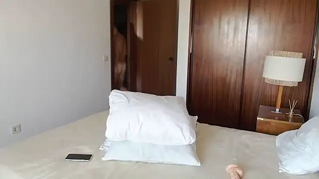 Snapshot of SexyandMarried1 chatting on October 6, 2025, 8:48 am SexyandMarried1 online show from October 6, 2025, 8:48 am