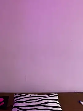 Snapshot of Felicia_smok3 chatting on February 15, 2025, 1:10 am Felicia smok3 online show from February 15, 2025, 1:10 am