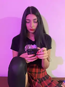 Snapshot of Felicia_smok3 chatting on January 13, 2025, 2:39 am Felicia smok3 online show from January 13, 2025, 2:39 am