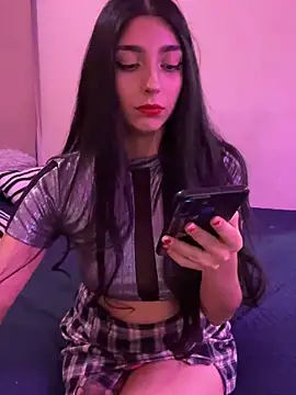 Snapshot of Felicia_smok3 chatting on January 23, 2025, 12:25 am Felicia smok3 online show from January 23, 2025, 12:25 am