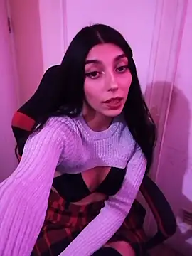 Snapshot of Felicia_smok3 chatting on December 16, 2024, 3:30 am Felicia smok3 online show from December 16, 2024, 3:30 am