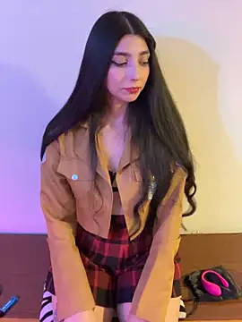 Snapshot of Felicia_smok3 chatting on October 18, 2025, 4:14 am Felicia smok3 online show from October 18, 2025, 4:14 am