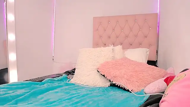 Snapshot of Celeste__sweetx chatting on February 28, 2025, 6:20 pm Celeste  sweetx online show from February 28, 2025, 6:20 pm