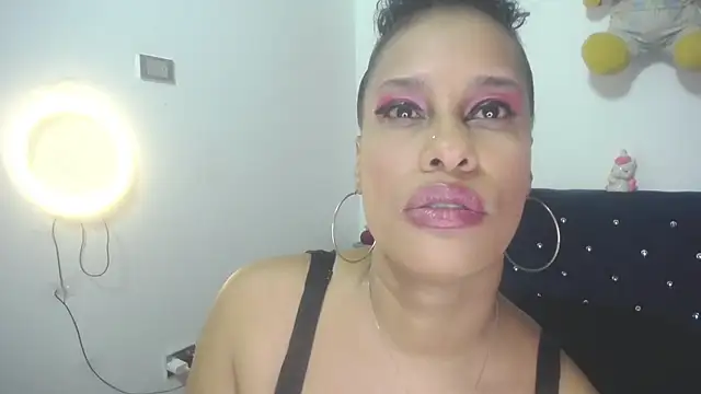 pamela guzmaan online show from October 7, 2025, 5:36 pm