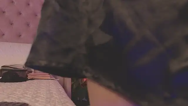  Linoshka 1 online show from April 17, 2026, 8:22 pm