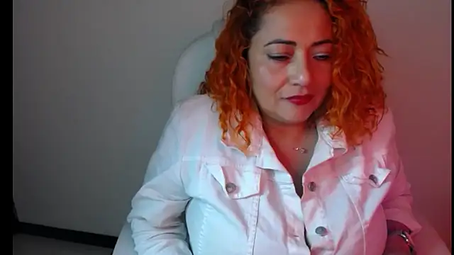 Snapshot of MariaJoseBarraza chatting on October 23, 2025, 11:03 pm MariaJoseBarraza online show from October 23, 2025, 11:03 pm