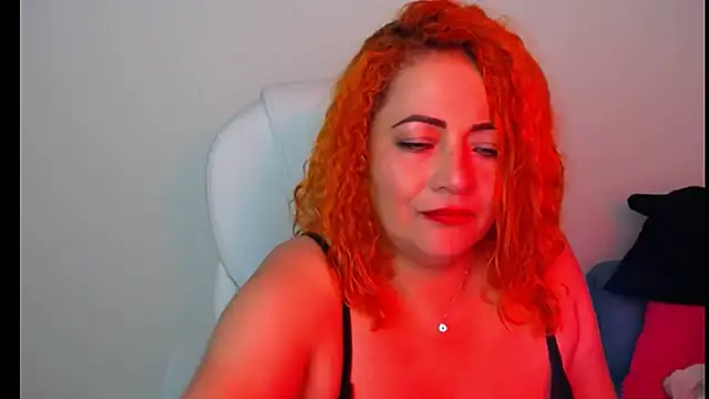 Snapshot of MariaJoseBarraza chatting on October 15, 2025, 10:29 pm MariaJoseBarraza online show from October 15, 2025, 10:29 pm