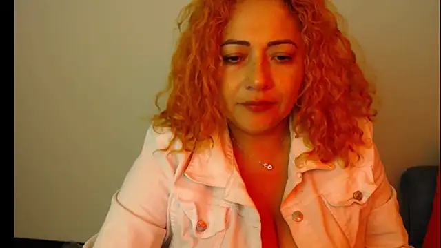 Snapshot of MariaJoseBarraza chatting on October 31, 2025, 3:14 am MariaJoseBarraza online show from October 31, 2025, 3:14 am