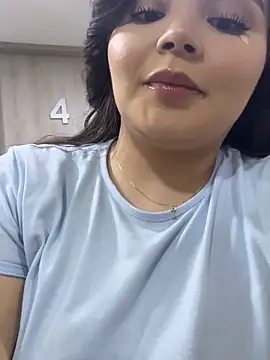 IsabellaAllen online show from April 9, 2026, 1:40 am