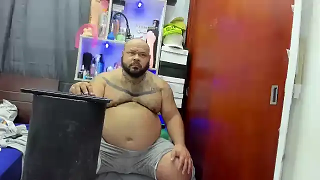 Snapshot of Latino_bigcock chatting on February 22, 2025, 1:33 am Latino bigcock online show from February 22, 2025, 1:33 am