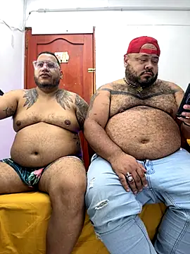 Snapshot of Latino_bigcock chatting on September 25, 2025, 1:22 am Latino bigcock online show from September 25, 2025, 1:22 am