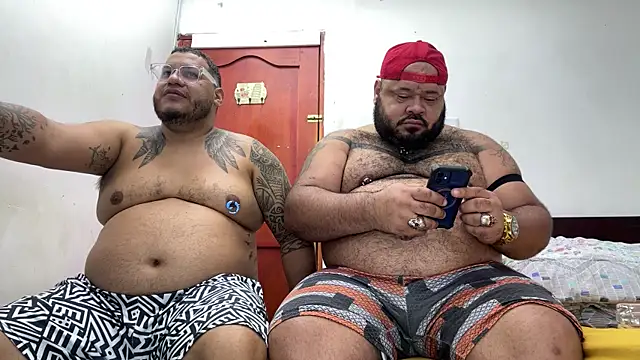 Snapshot of Latino_bigcock chatting on October 19, 2025, 8:44 pm Latino bigcock online show from October 19, 2025, 8:44 pm