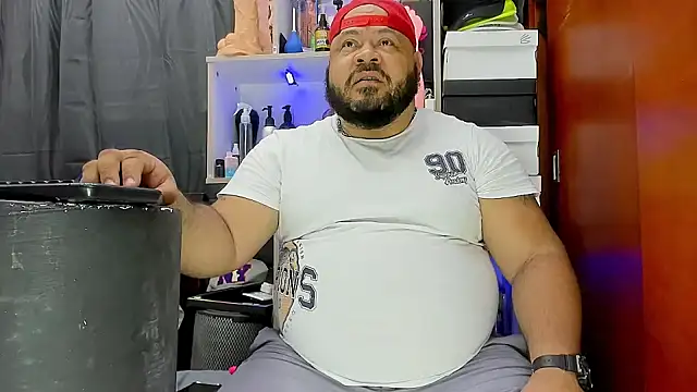 Snapshot of Latino_bigcock chatting on March 15, 2025, 7:48 pm Latino bigcock online show from March 15, 2025, 7:48 pm