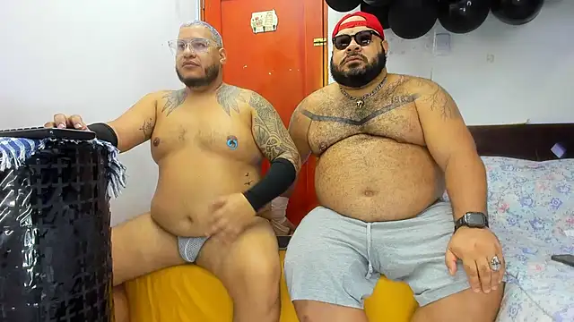 Latino bigcock online show from November 6, 2025, 8:57 pm