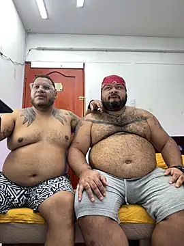 Snapshot of Latino_bigcock chatting on September 27, 2025, 9:10 pm Latino bigcock online show from September 27, 2025, 9:10 pm