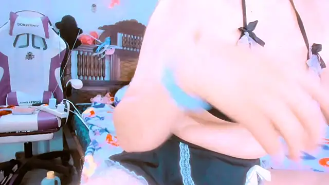 SofiaOlivares online show from April 15, 2026, 11:38 am