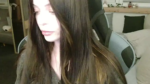 juice-peach online show from September 27, 2025, 9:32 pm