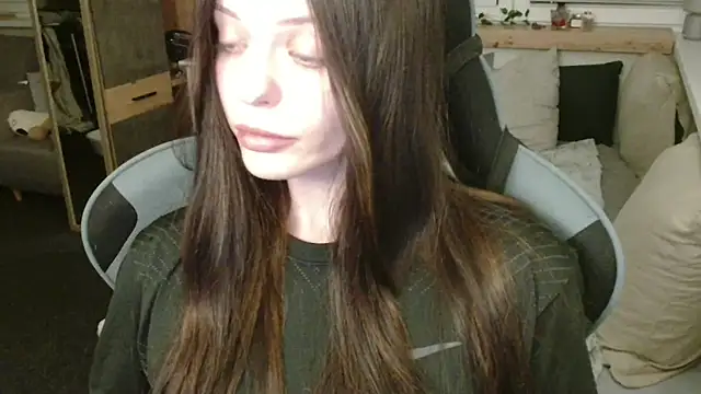 juice-peach online show from September 23, 2025, 9:44 pm