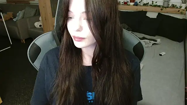 juice-peach online show from December 2, 2024, 10:51 pm