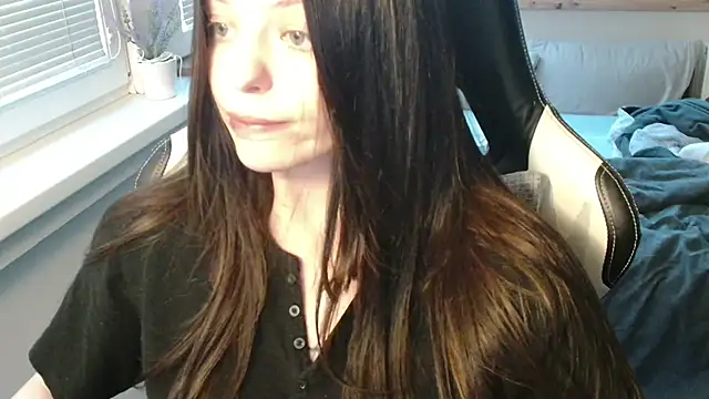 juice-peach online show from October 7, 2025, 4:08 pm