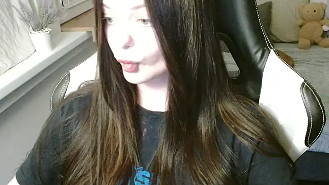 juice-peach online show from October 5, 2025, 9:16 pm