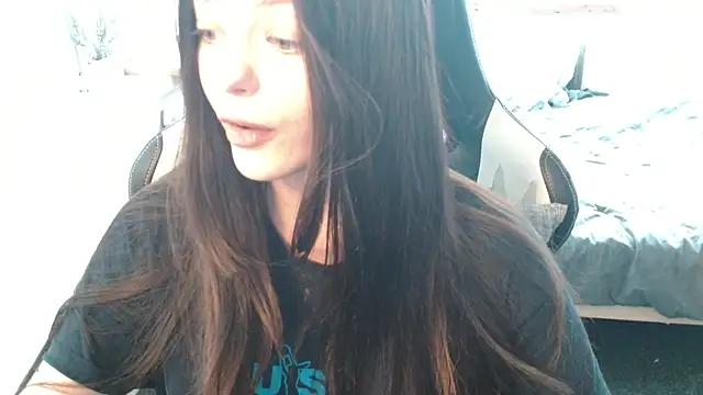 juice-peach online show from October 6, 2025, 12:17 pm