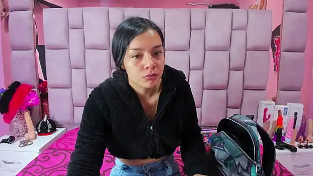 Bich Anal  online show from February 25, 2025, 1:53 pm