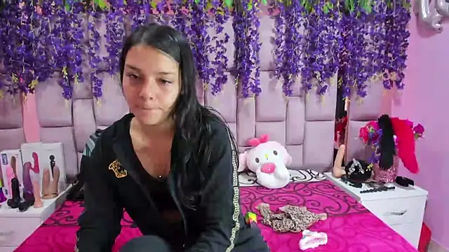 Bich Anal  online show from February 17, 2025, 1:22 pm
