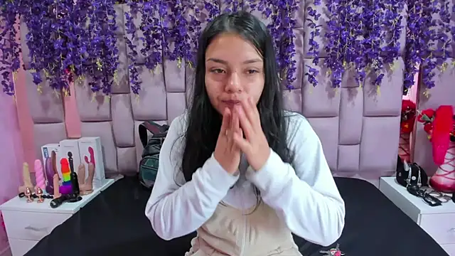 Bich Anal  online show from February 6, 2025, 1:54 pm