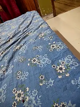 COUPLLE VILLAGE online show from October 24, 2025, 2:21 am