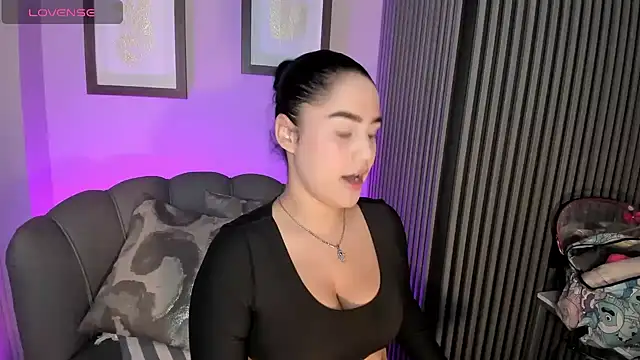 emily roberts1 online show from January 22, 2025, 12:06 pm