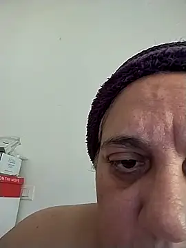 Snapshot of BustyBabyOfficial chatting on October 3, 2025, 12:50 pm BustyBabyOfficial online show from October 3, 2025, 12:50 pm