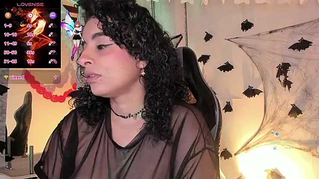 Snapshot of Alizon_1 chatting on October 27, 2025, 8:21 pm Alizon 1 online show from October 27, 2025, 8:21 pm