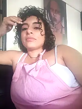 Snapshot of Alizon_1 chatting on October 3, 2025, 8:10 pm Alizon 1 online show from October 3, 2025, 8:10 pm