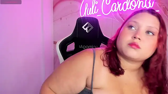 Snapshot of YuliCardona_ chatting on October 22, 2025, 8:41 pm YuliCardona  online show from October 22, 2025, 8:41 pm