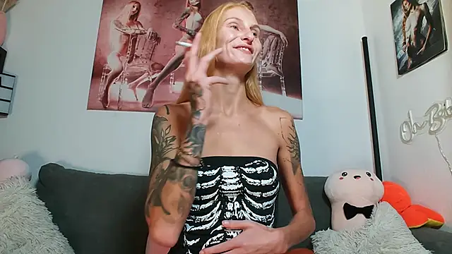 Snapshot of LessiaMia chatting on October 18, 2025, 4:42 pm LessiaMia online show from October 18, 2025, 4:42 pm