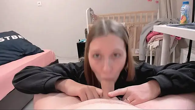 Snapshot of OliviaLukas chatting on March 3, 2026, 2:57 pm OliviaLukas online show from March 3, 2026, 2:57 pm